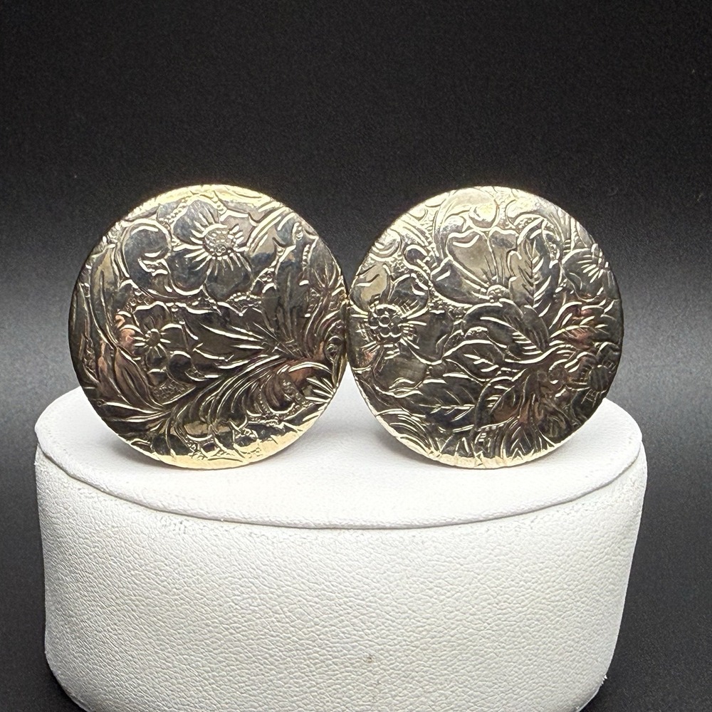 Vintage Silver Tone Floral Repoussé Round Disc Clip On Earrings Victorian Style